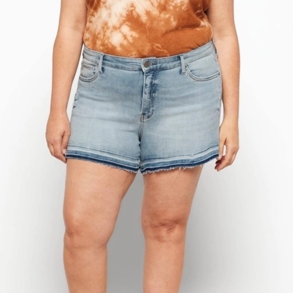 KUT From the Kloth High Rise Short Plus Size 22W Wide